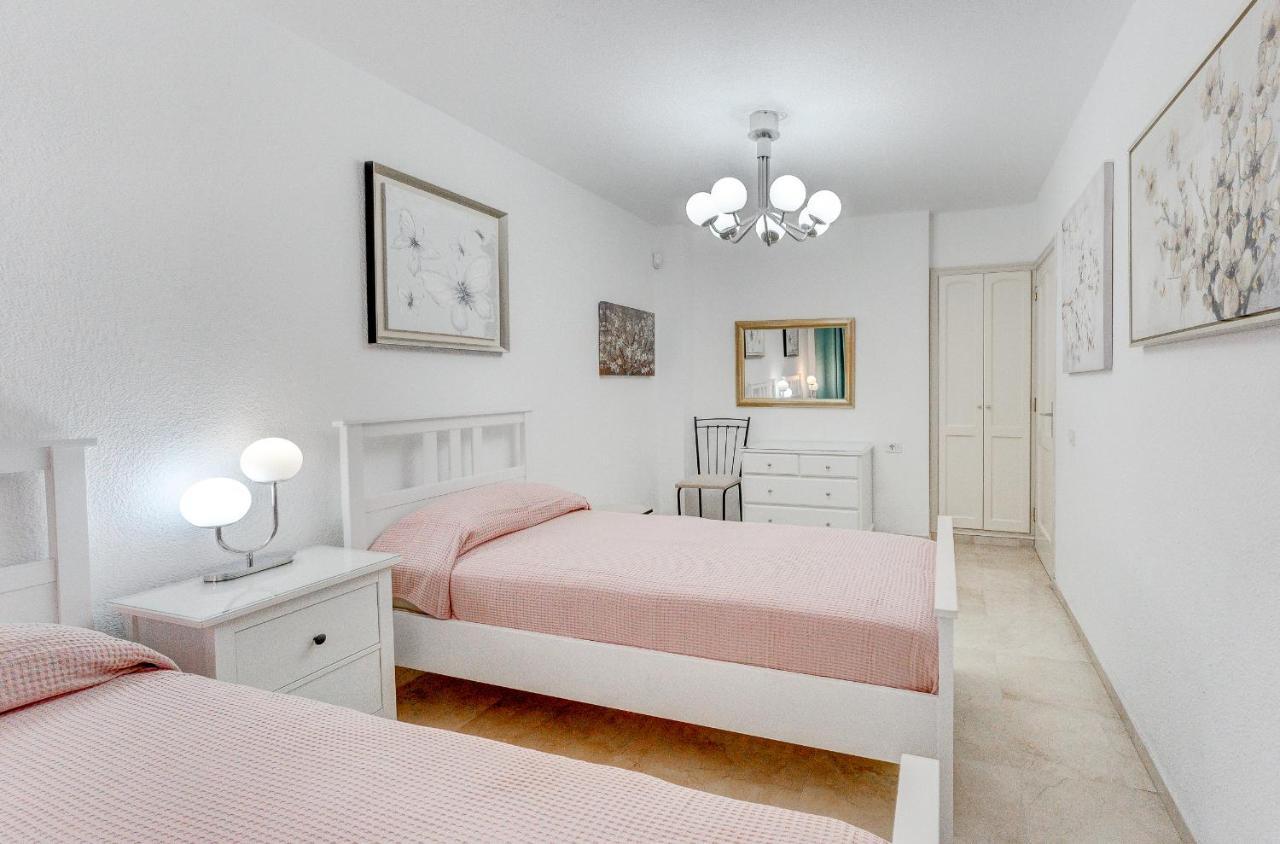 Marvelous Holiday Home - Villa La Caleta 아데제 외부 사진