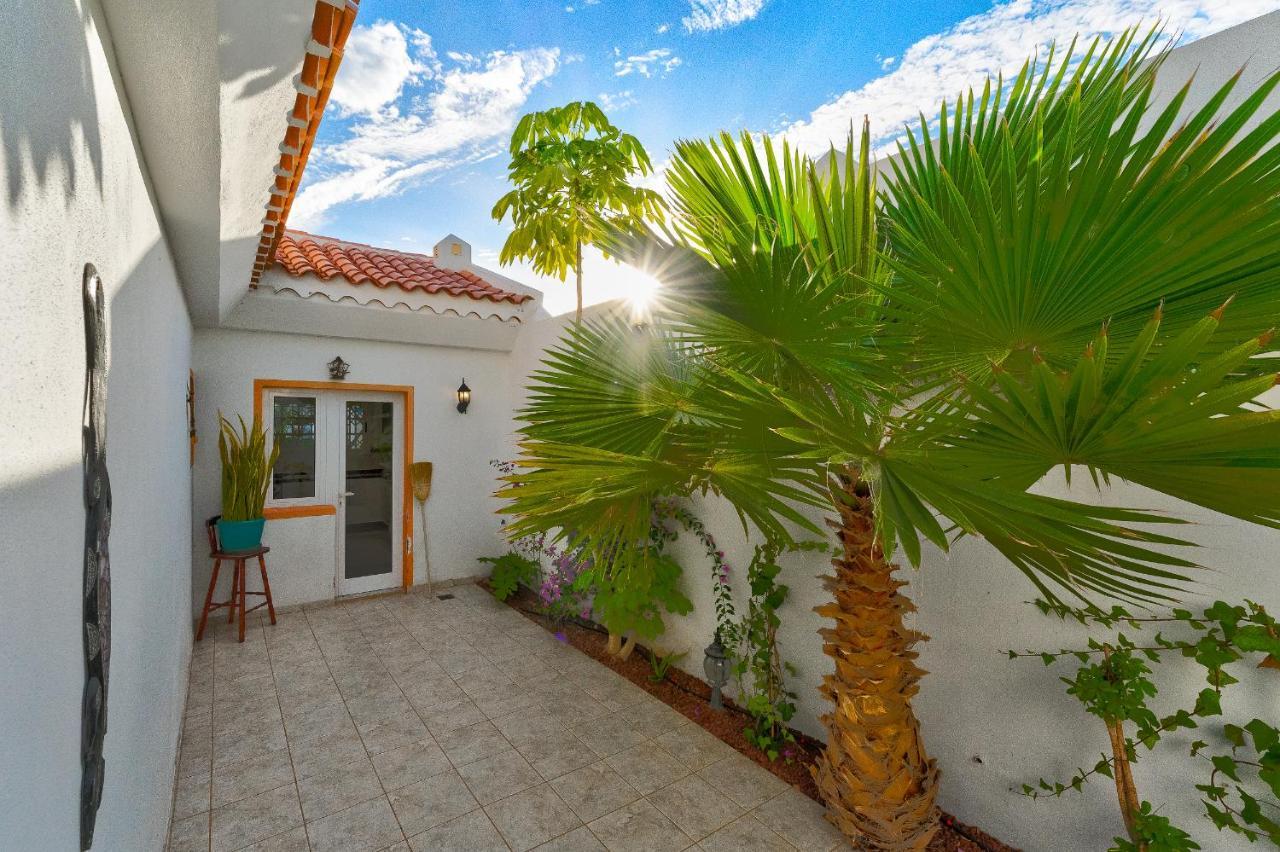 Marvelous Holiday Home - Villa La Caleta 아데제 외부 사진